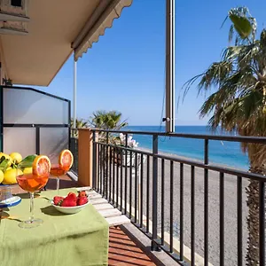  Appartamento Loft Balcone Sul Mare Italia